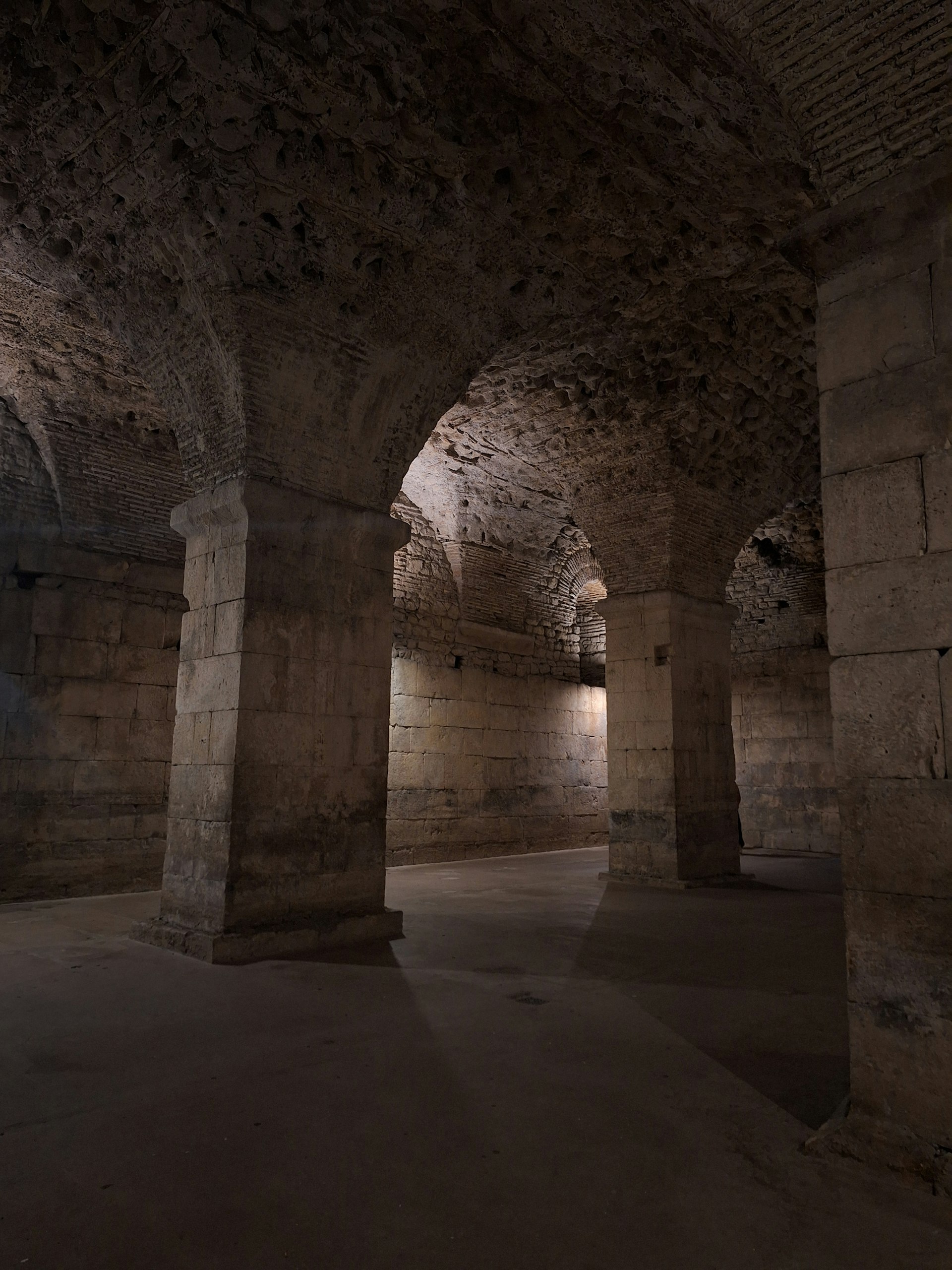 The Enduring Legacy of Ancient Roman Architecture: Innovations, Timelines, and Influence